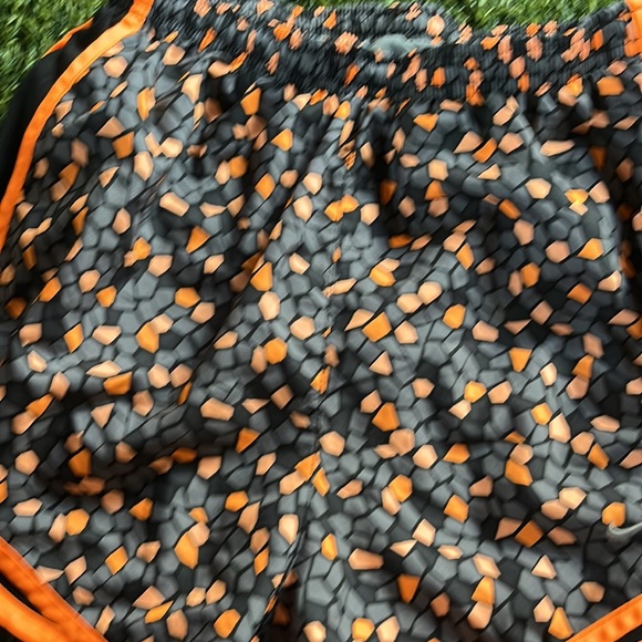 Nike shorts - Picture 2 of 6